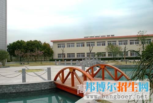 安徽電氣工程職業(yè)技術(shù)學院校園一角5335