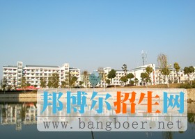 安徽機(jī)電職業(yè)技術(shù)學(xué)院校園一角4937