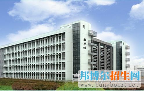 安慶醫(yī)藥高等?？茖W校校園一角4704