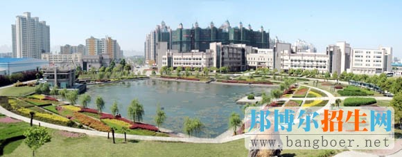 安徽醫(yī)學(xué)高等?？茖W(xué)校校園一角4612