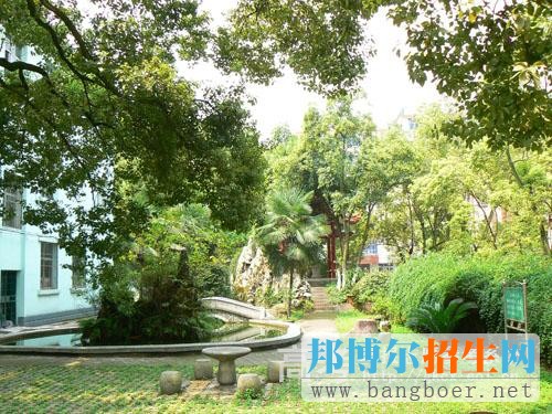 湖南鐵路科技職業(yè)技術(shù)學(xué)院校園一角12223