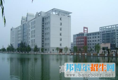 焦作大學校園一角10055