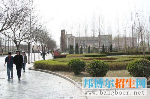 廊坊職業(yè)技術(shù)學院校園一角2171