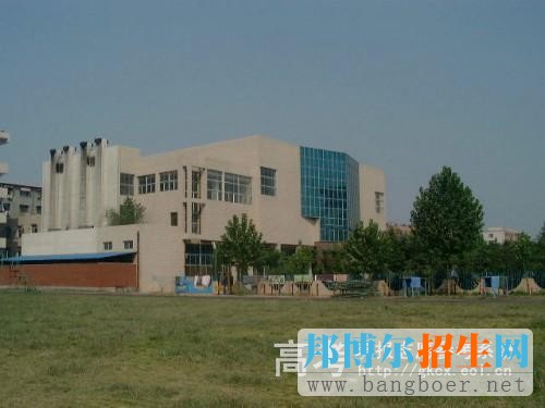 河南財(cái)政稅務(wù)高等專科學(xué)校校園一角9966