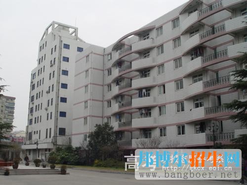 上海醫(yī)療器械高等?？茖W校校園一角989