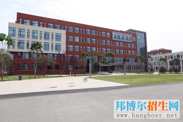 西安歐亞學院校園一角4917