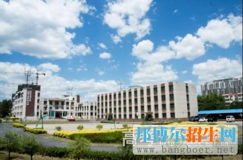 山西藝術職業(yè)學院校園一角2810