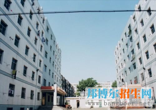 山西工程職業(yè)技術(shù)學院校園一角2859