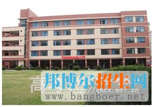 上海中僑職業(yè)技術(shù)學院校園一角1058