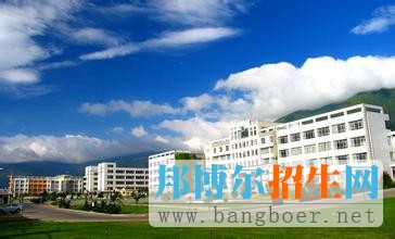 .體檢標(biāo)準(zhǔn)：按《普通高校招生體檢工作指導(dǎo)意見》執(zhí)行。根據(jù)專業(yè)特點，護(hù)理學(xué)專業(yè)錄取身高1.50米及以上的女生和1.60米及以上的男生。體育教育專業(yè)錄取身高1.55米及以上的女生和1.65米及以上的男生。社會體育專業(yè)（高爾夫方向）錄取身高1.60米及以上的女生和1.70米及以上的男生。