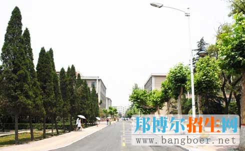 南陽師范學院校園一角9566
