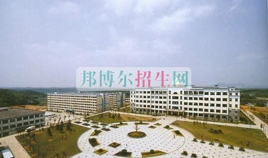 上海中僑職業(yè)技術(shù)學(xué)院招生辦聯(lián)系電話(huà)
