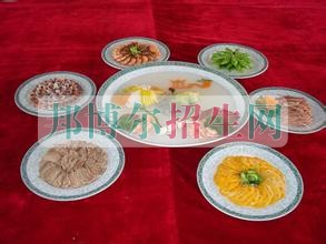 高中畢業(yè)學(xué)廚師好嗎