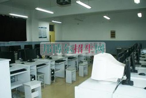 高中沒畢業(yè)可以學計算機網(wǎng)絡技術(shù)嗎
