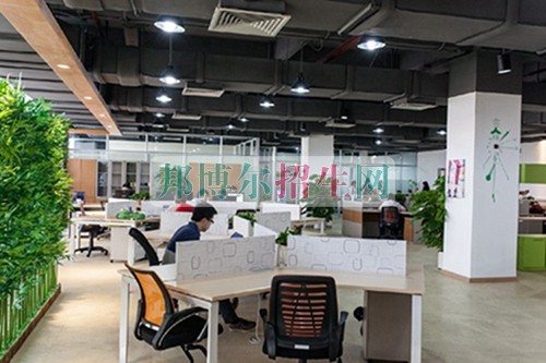哪里有計算機網(wǎng)絡(luò)技術(shù)學校