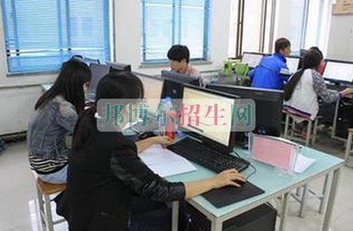中專(zhuān)計(jì)算機(jī)網(wǎng)絡(luò)技術(shù)怎么考大專(zhuān)