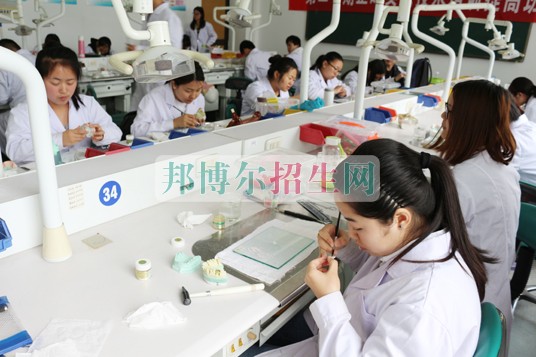 中?？谇会t(yī)學怎么考大專