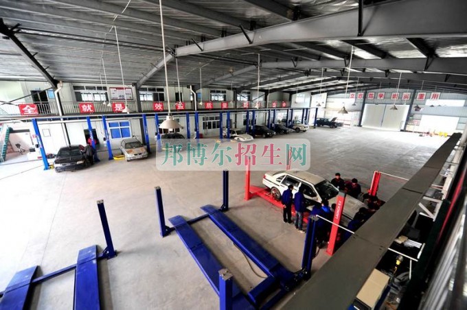 成都讀汽車運用與維修的大專