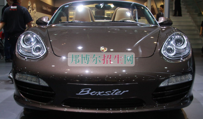 成都最好的汽車服務(wù)與營銷學校