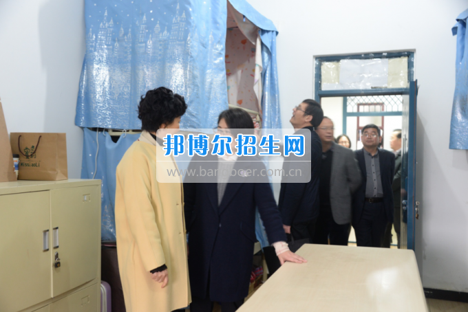 市委常委、宣傳部長(zhǎng)潘梅到川南幼兒師范高等專(zhuān)科學(xué)校調(diào)研思想政治工作