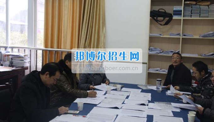 四川省古藺縣職業(yè)高級中學(xué)校集智匯力，全力推進(jìn)依法治校