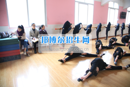 川北幼兒師范高等?？茖W校學前教育系赴南江小河職中調(diào)研