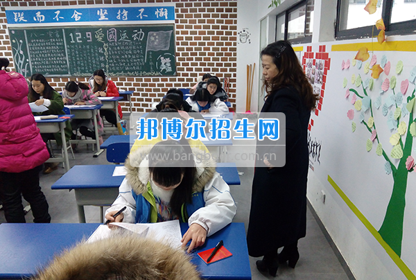 畢節(jié)醫(yī)學(xué)高等專(zhuān)科學(xué)校抓考風(fēng)、嚴(yán)考紀(jì)、提質(zhì)量