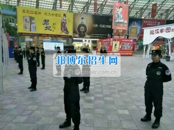 四川省弘博中等專業(yè)學(xué)校安檢專業(yè)學(xué)子助力第96屆全國(guó)糖酒會(huì)