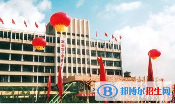 云南工藝美術(shù)學(xué)校2018年報(bào)名條件、招生對(duì)象