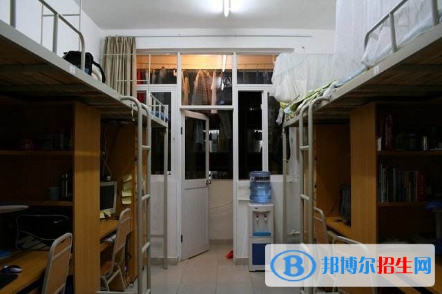 望謨民族職業(yè)高級(jí)中學(xué)宿舍條件