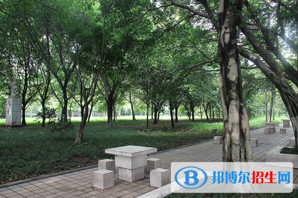綏陽縣高級職業(yè)技術(shù)學(xué)校招生辦聯(lián)系電話