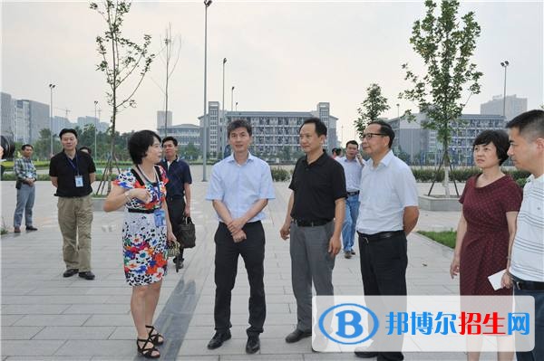 新都衛(wèi)生職業(yè)學(xué)校2018年報名條件、招生對象