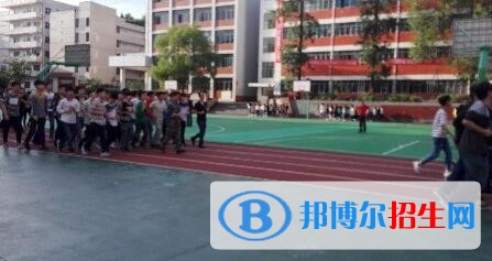 蓬安縣巨龍職業(yè)中學有哪些專業(yè)