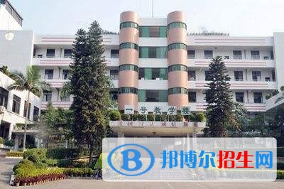 達(dá)州工貿(mào)職業(yè)技術(shù)學(xué)校2018年報(bào)名條件、招生對(duì)象