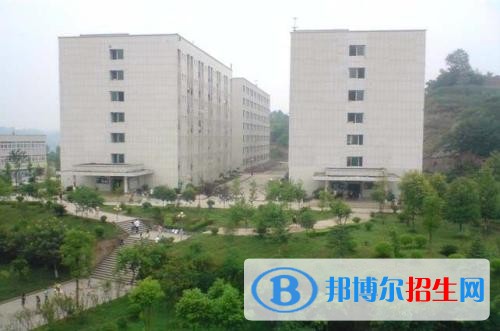 廣安渝工職業(yè)技術(shù)學(xué)校2018年報名條件、招生對象