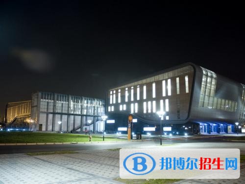 石家莊新世紀中等專業(yè)學校招生辦聯(lián)系電話