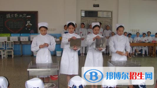 石家莊華醫(yī)醫(yī)學(xué)中等專業(yè)學(xué)校2018年報名條件、招生對象