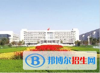 石家莊現(xiàn)代經(jīng)貿(mào)中等專業(yè)學(xué)校2018年報(bào)名條件、招生對(duì)象