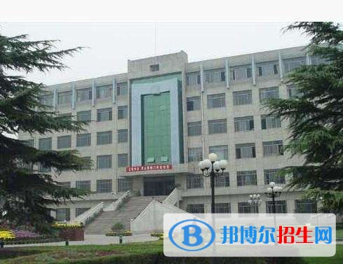邯鄲建筑工程職工中等專業(yè)學(xué)校2018年報(bào)名條件、招生對(duì)象
