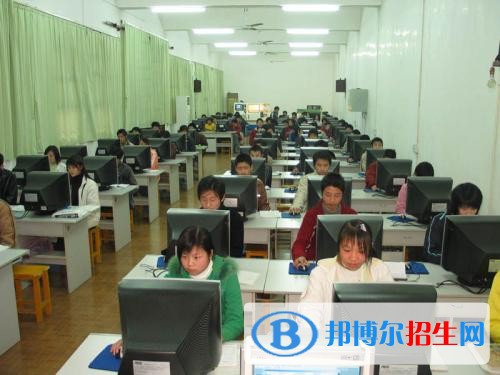 銅川市計算機專業(yè)學校2018年報名條件、招生對象