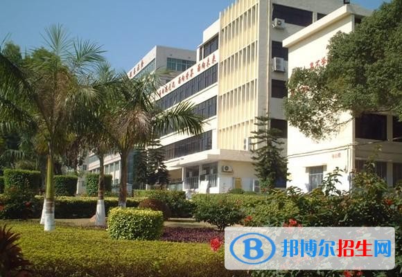 煙臺高級技工學(xué)校招生辦聯(lián)系電話