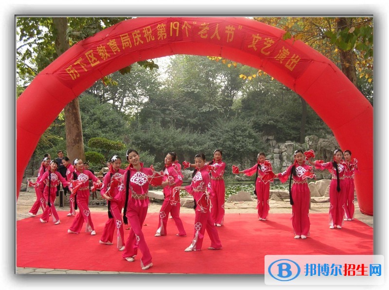 濟(jì)南商貿(mào)學(xué)校2018年報名條件、招生對象