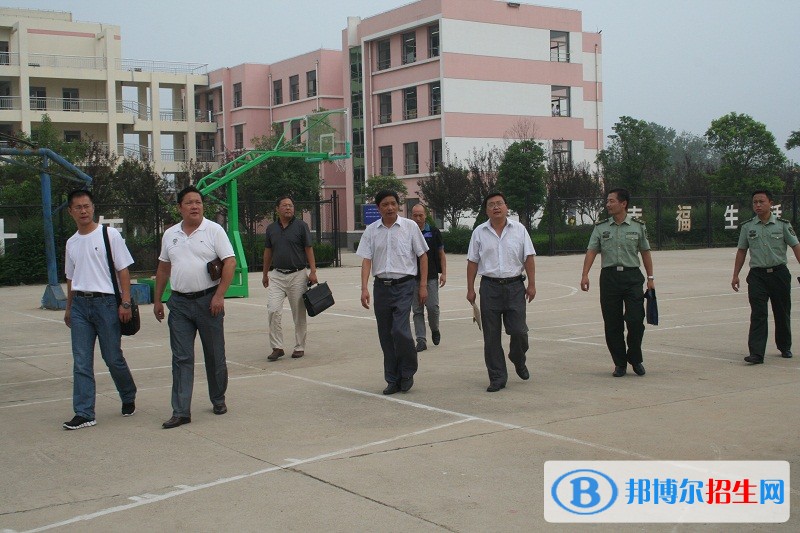 連云港大港職業(yè)高級(jí)中學(xué)招生辦聯(lián)系電話(huà)