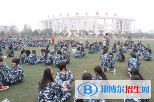 曲靖初中畢業(yè)可以讀中專學校嗎