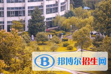 衢州職業(yè)技術(shù)學(xué)院?jiǎn)握袌?bào)名時(shí)間