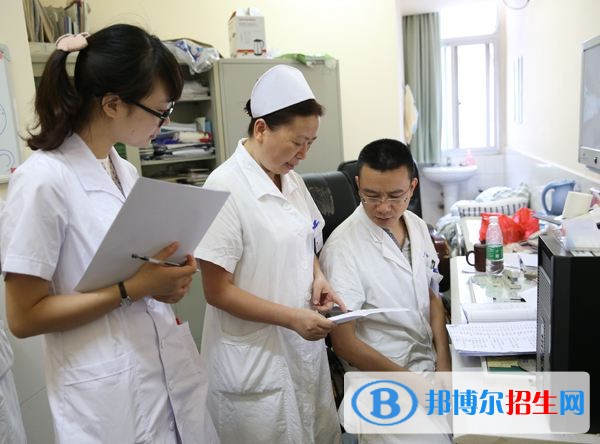 南充讀中專學(xué)?？梢钥即髮W(xué)嗎