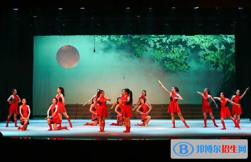 臨汾文化藝術(shù)學(xué)校2019年報(bào)名條件、招生對(duì)象