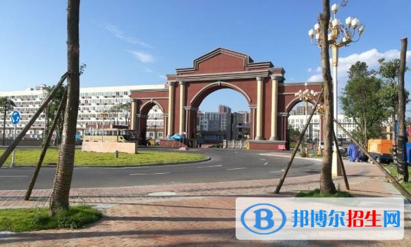銅仁中專學(xué)?？急究? width=