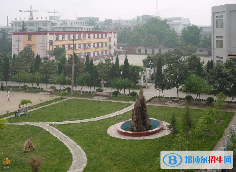 河南職業(yè)技術(shù)學(xué)院?jiǎn)握泻?jiǎn)章