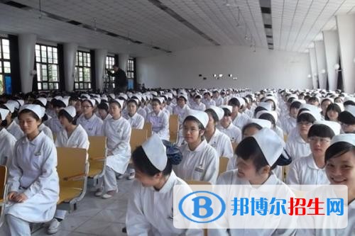 成都華夏衛(wèi)校2019年報(bào)名條件、招生對(duì)象